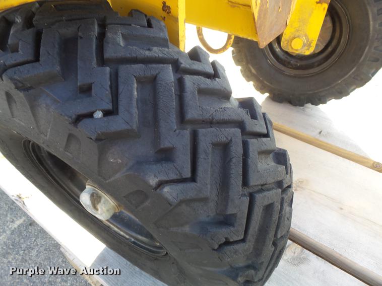 2004 Vermeer SC352 stump grinder in Chesterfield, MO | Item DC7487 sold