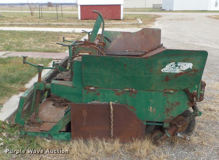 image for item DC7488 1977 Layton H500B paver