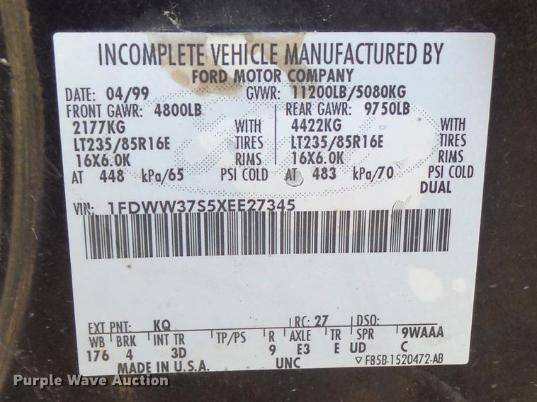 image for item DC7494 1999 Ford F350 Super Duty XLT Crew Cab utility bed pickup truck