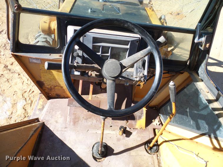 image for item DD1434 1982 Case 580D backhoe