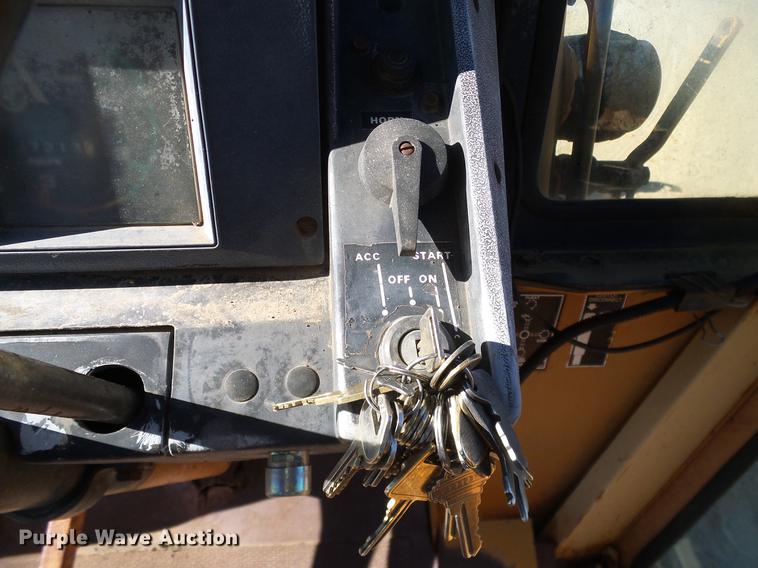 image for item DD1434 1982 Case 580D backhoe