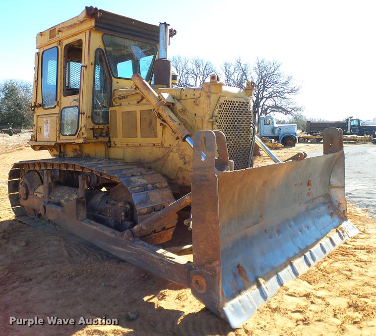 image for item DD1435 1983 Caterpillar D6D dozer