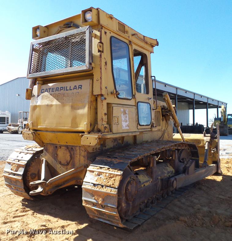 image for item DD1435 1983 Caterpillar D6D dozer