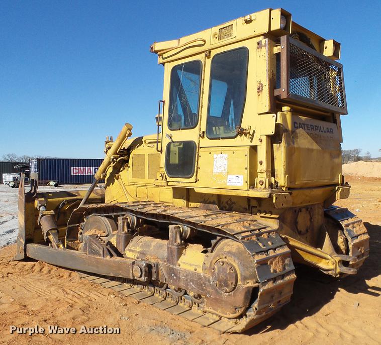 image for item DD1435 1983 Caterpillar D6D dozer