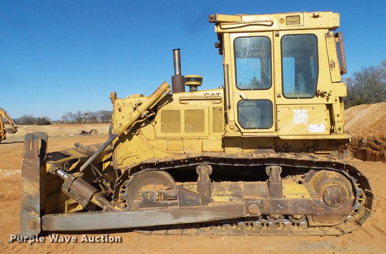 image for item DD1435 1983 Caterpillar D6D dozer