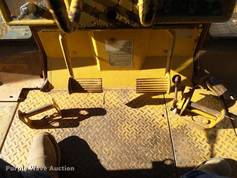 image for item DD1435 1983 Caterpillar D6D dozer