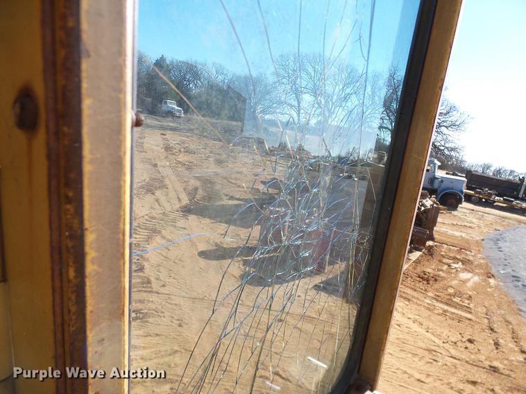 image for item DD1435 1983 Caterpillar D6D dozer