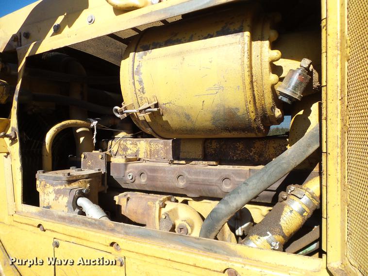 image for item DD1435 1983 Caterpillar D6D dozer