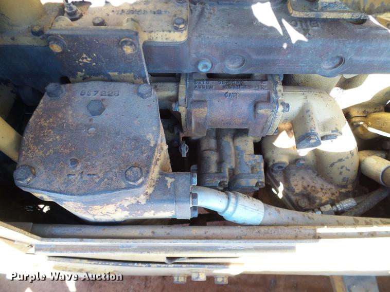 image for item DD1435 1983 Caterpillar D6D dozer