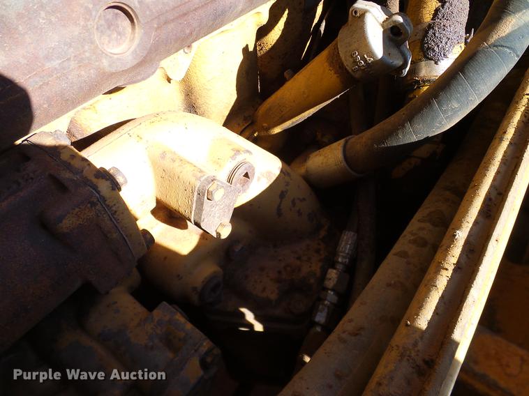 image for item DD1435 1983 Caterpillar D6D dozer