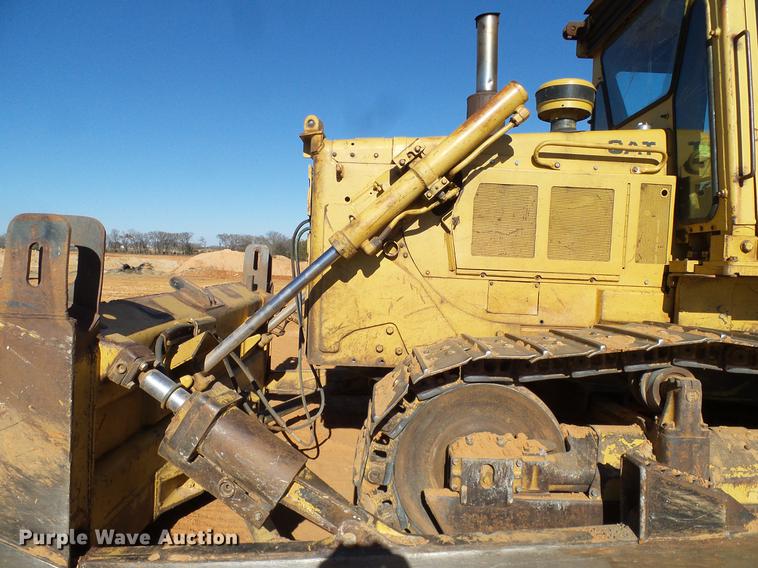 image for item DD1435 1983 Caterpillar D6D dozer