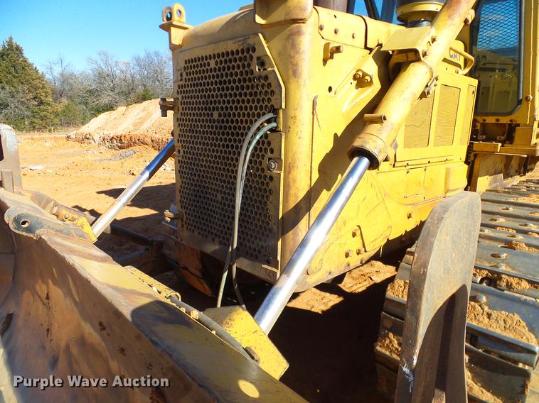 image for item DD1435 1983 Caterpillar D6D dozer
