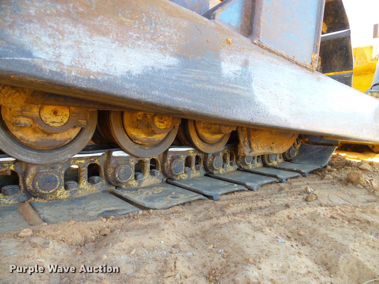 image for item DD1435 1983 Caterpillar D6D dozer