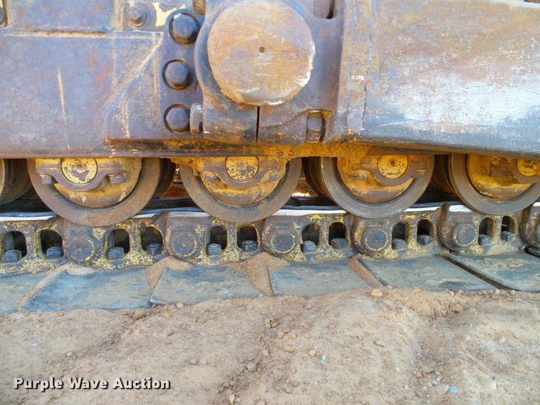 image for item DD1435 1983 Caterpillar D6D dozer