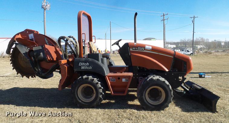 image for item DD1438 2005 Ditch Witch RT55 rock saw