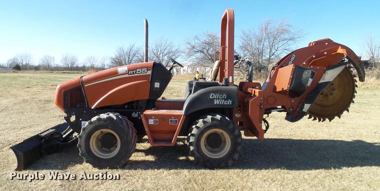 image for item DD1438 2005 Ditch Witch RT55 rock saw