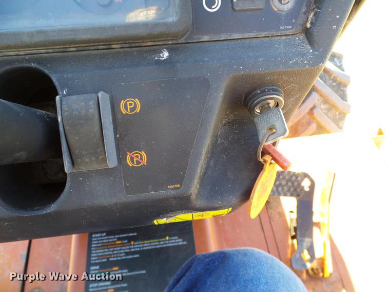 image for item DD1438 2005 Ditch Witch RT55 rock saw