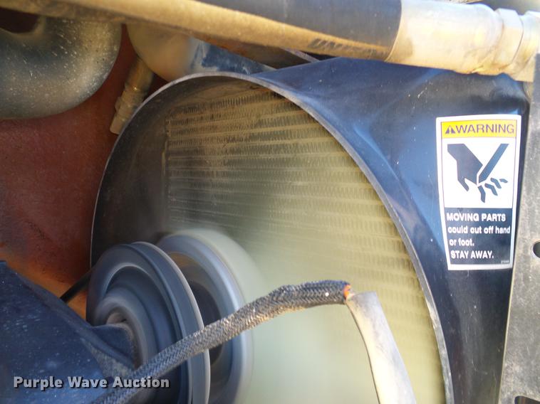 image for item DD1438 2005 Ditch Witch RT55 rock saw