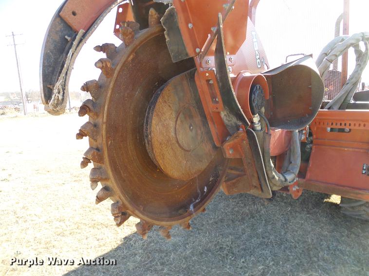 image for item DD1438 2005 Ditch Witch RT55 rock saw