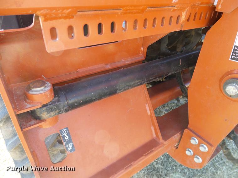 image for item DD1438 2005 Ditch Witch RT55 rock saw