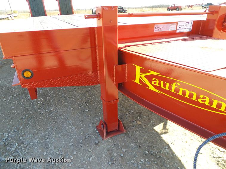 image for item DD1439 2015 Kaufman 74097 equipment trailer
