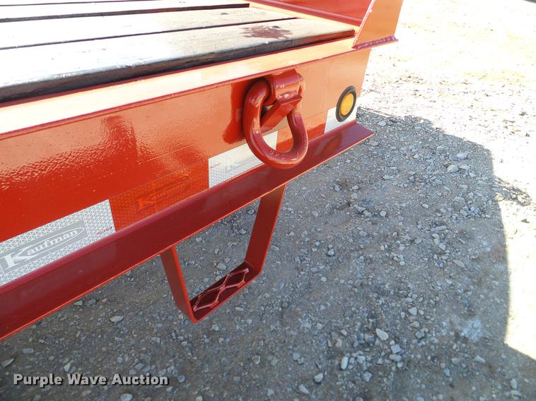 image for item DD1439 2015 Kaufman 74097 equipment trailer