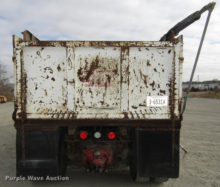 image for item DD2955 2000 Freightliner FLD120 dump truck