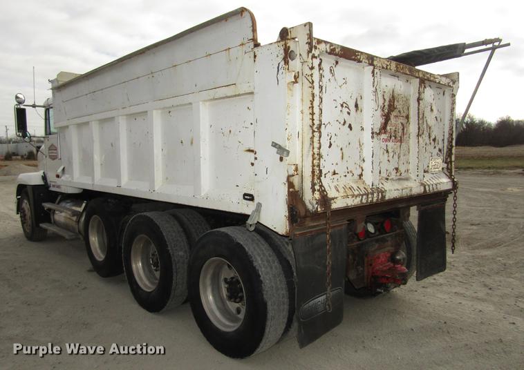 image for item DD2955 2000 Freightliner FLD120 dump truck