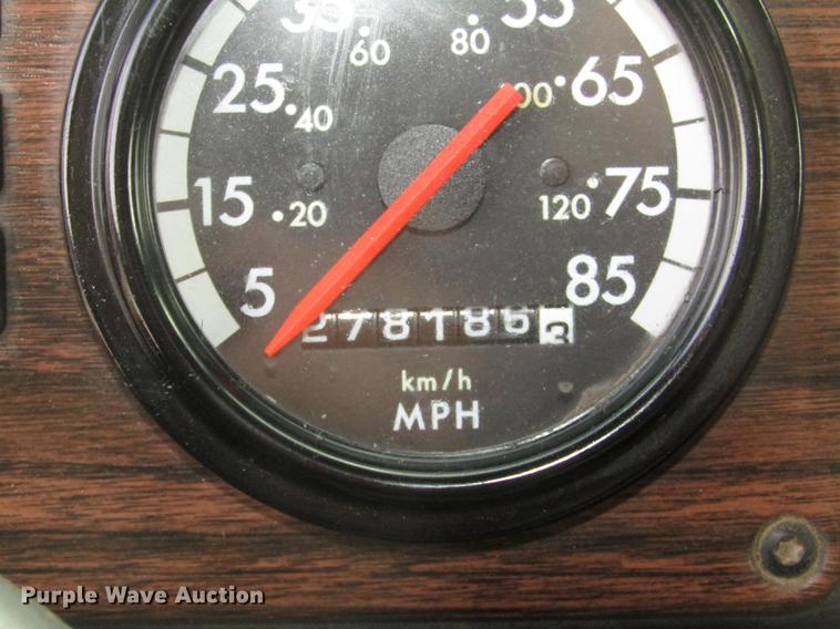 image for item DD2955 2000 Freightliner FLD120 dump truck