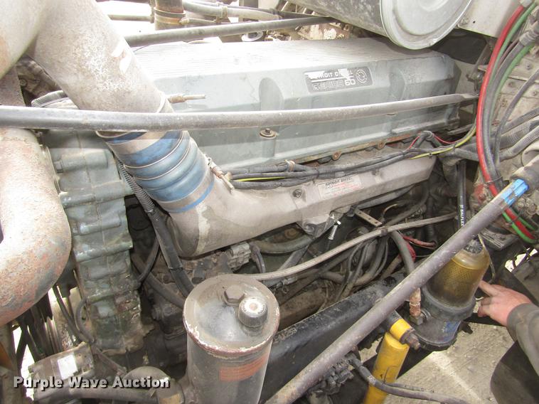 image for item DD2955 2000 Freightliner FLD120 dump truck