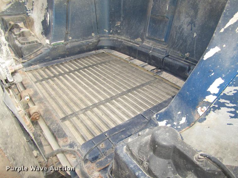 image for item DD2955 2000 Freightliner FLD120 dump truck