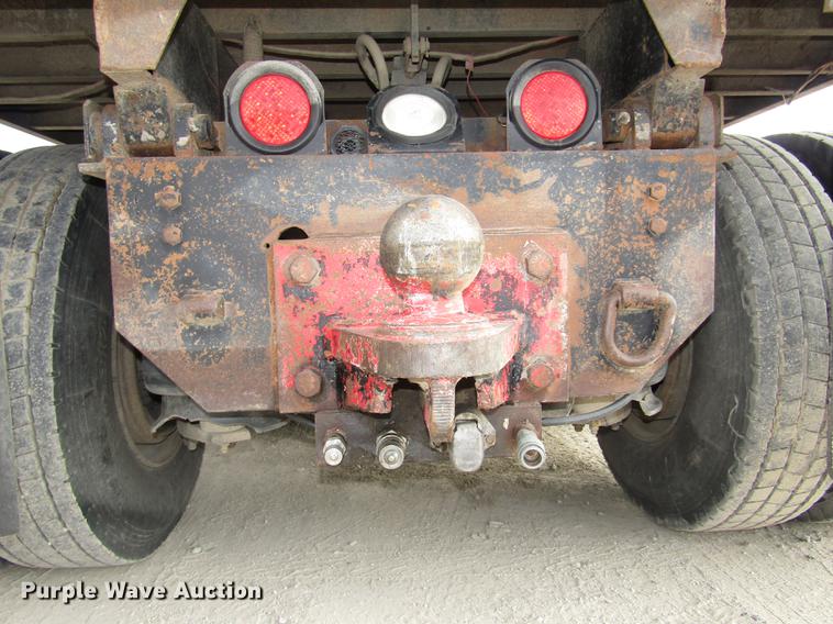 image for item DD2955 2000 Freightliner FLD120 dump truck