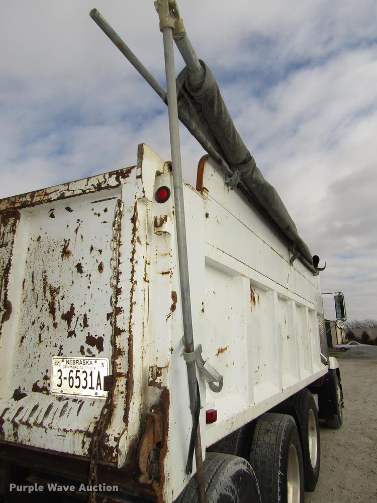 image for item DD2955 2000 Freightliner FLD120 dump truck