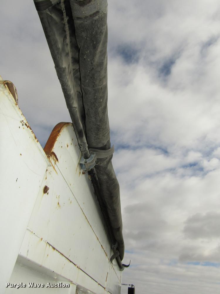 image for item DD2955 2000 Freightliner FLD120 dump truck