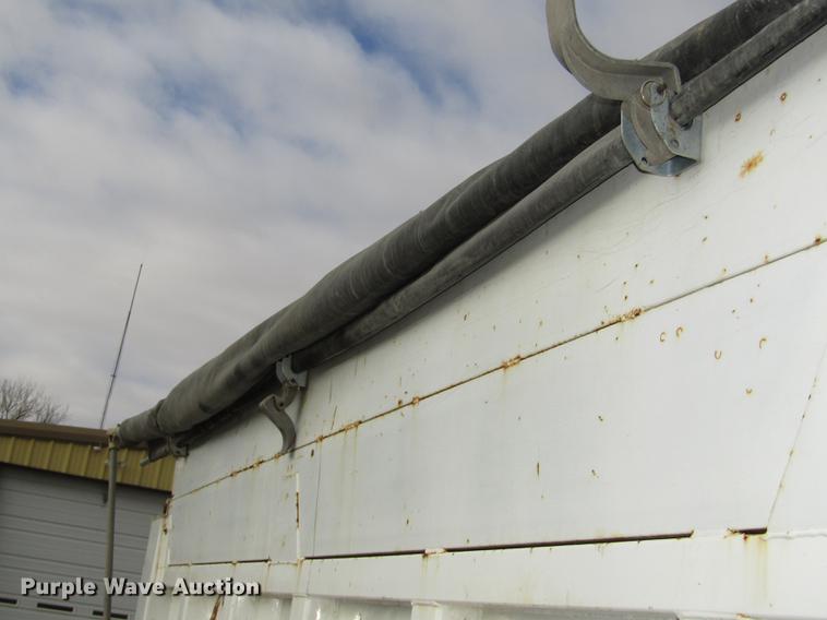 image for item DD2955 2000 Freightliner FLD120 dump truck