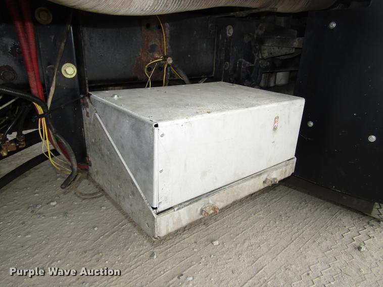 image for item DD2955 2000 Freightliner FLD120 dump truck