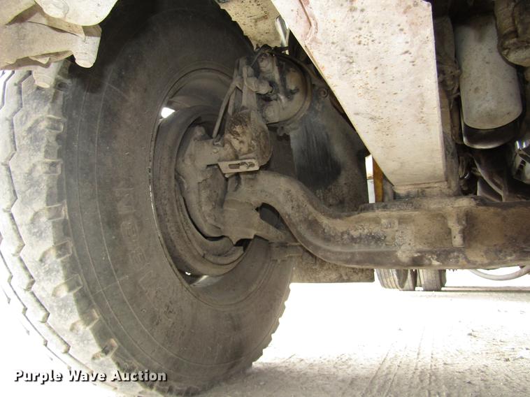 image for item DD2955 2000 Freightliner FLD120 dump truck