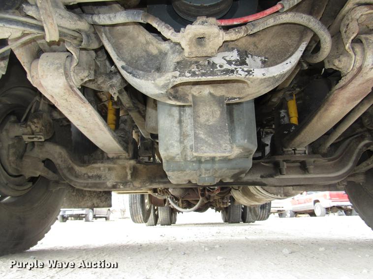 image for item DD2955 2000 Freightliner FLD120 dump truck