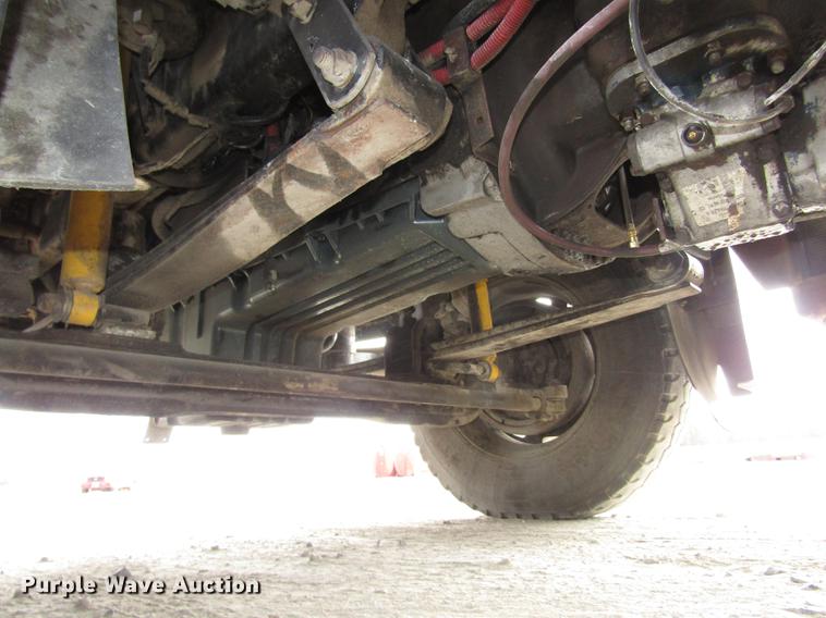 image for item DD2955 2000 Freightliner FLD120 dump truck