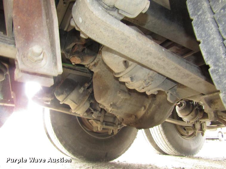 image for item DD2955 2000 Freightliner FLD120 dump truck