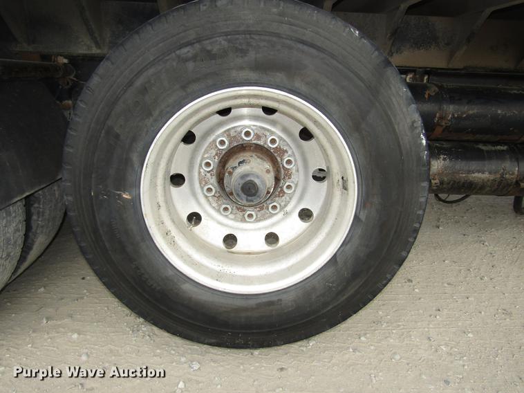 image for item DD2955 2000 Freightliner FLD120 dump truck