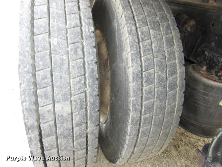 image for item DD2955 2000 Freightliner FLD120 dump truck