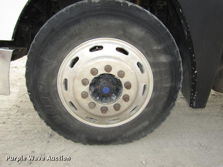 image for item DD2955 2000 Freightliner FLD120 dump truck