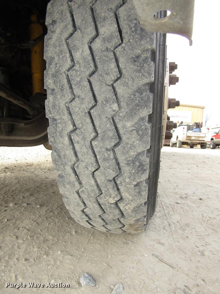 image for item DD2955 2000 Freightliner FLD120 dump truck