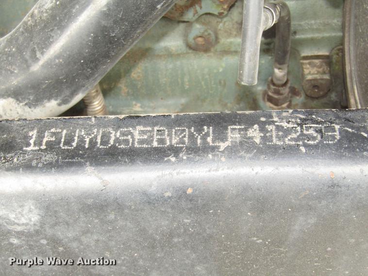 image for item DD2955 2000 Freightliner FLD120 dump truck