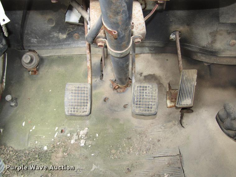 image for item DD2956 1974 Ford F600 dump truck