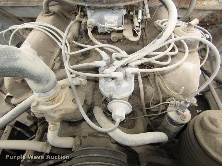 image for item DD2956 1974 Ford F600 dump truck