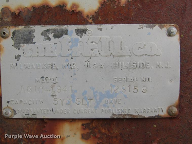 image for item DD2956 1974 Ford F600 dump truck