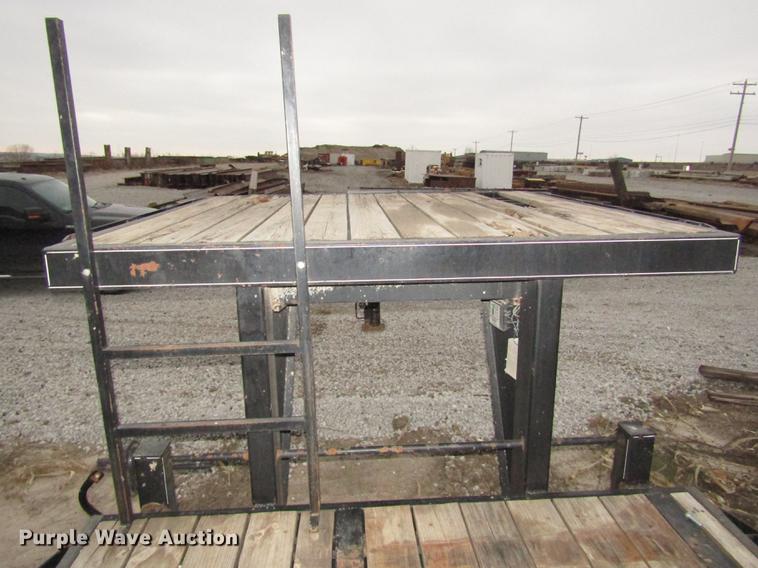 image for item DD2962 2011 Rice equipment trailer