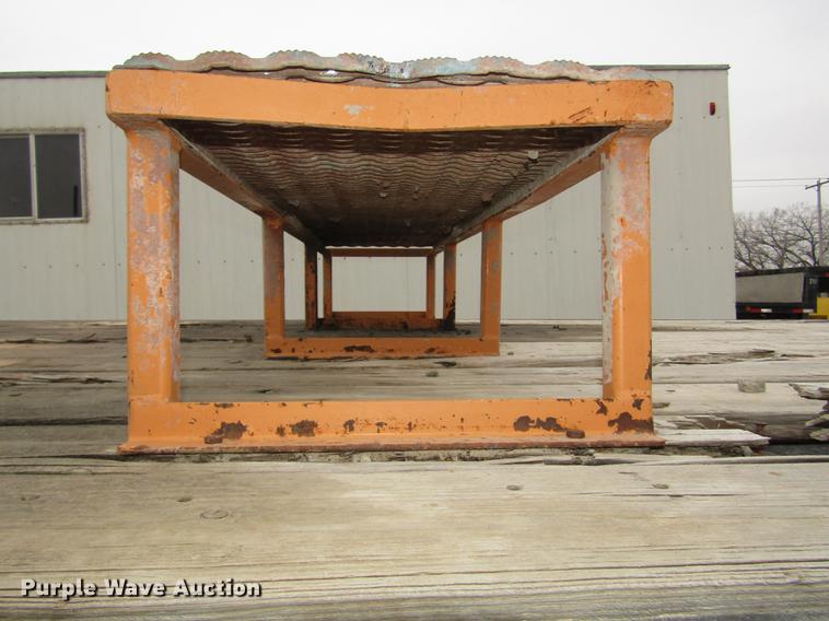 image for item DD2962 2011 Rice equipment trailer